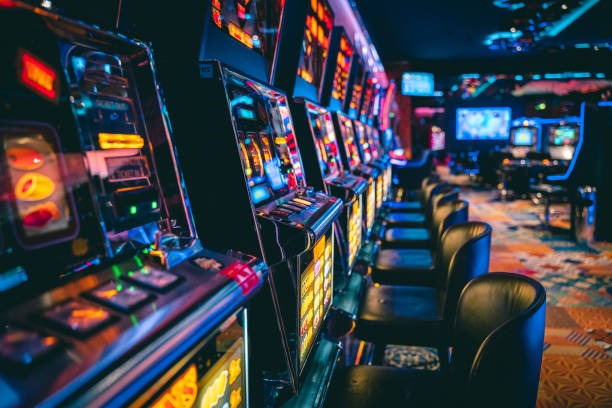 sgtoto slot game interface showing payout table and demo mode option